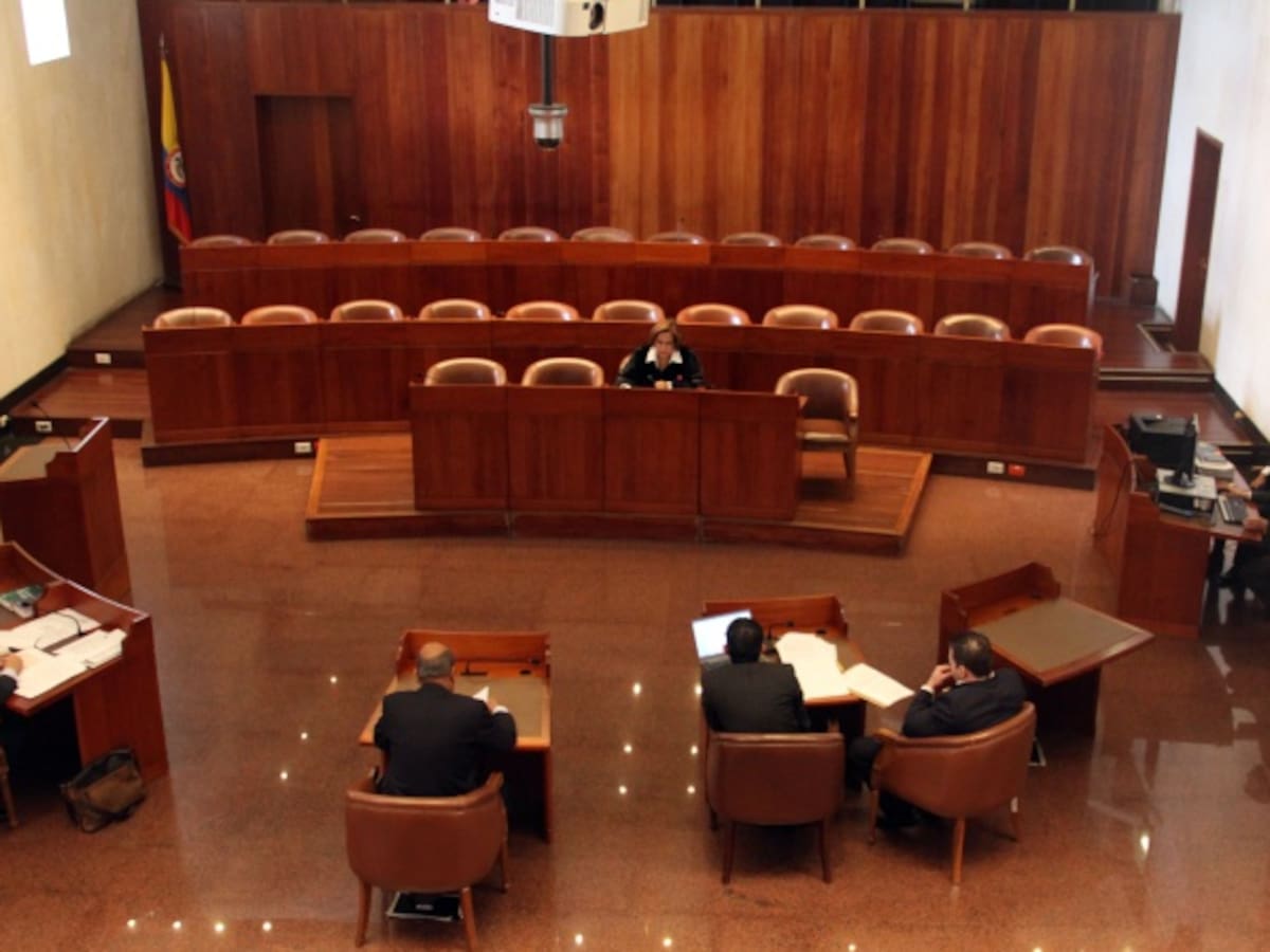 Suspenden cuatro magistrados del Consejo Superior de la Judicatura