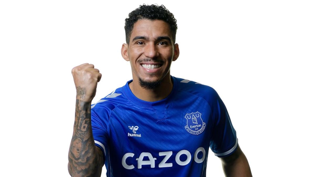 Everton confirmó el fichaje del centrocampista, Allan