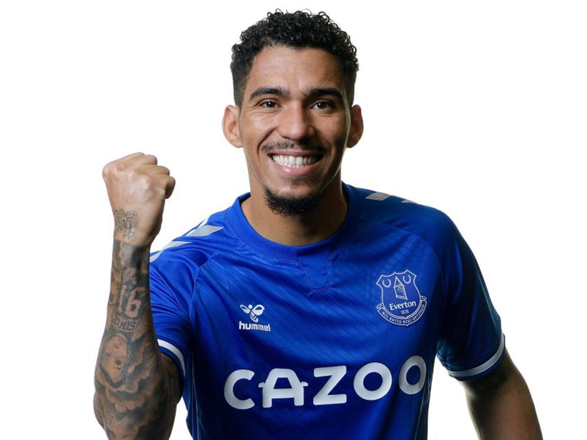Everton confirmó el fichaje del centrocampista, Allan