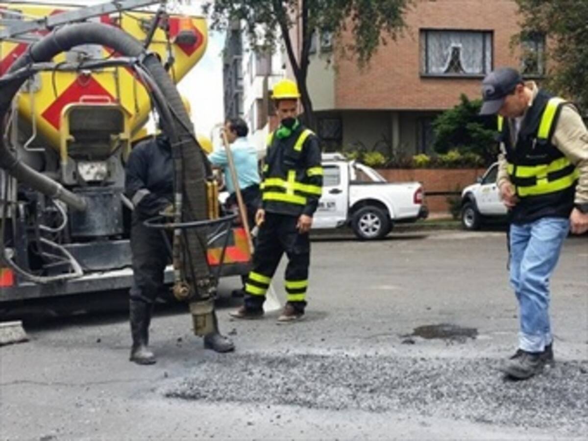 Distrito asegura que máquina tapahuecos tiene póliza de garantía vigente