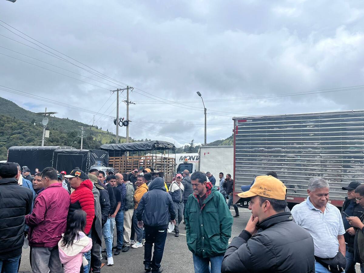 Nariño sitiado por paro camionero