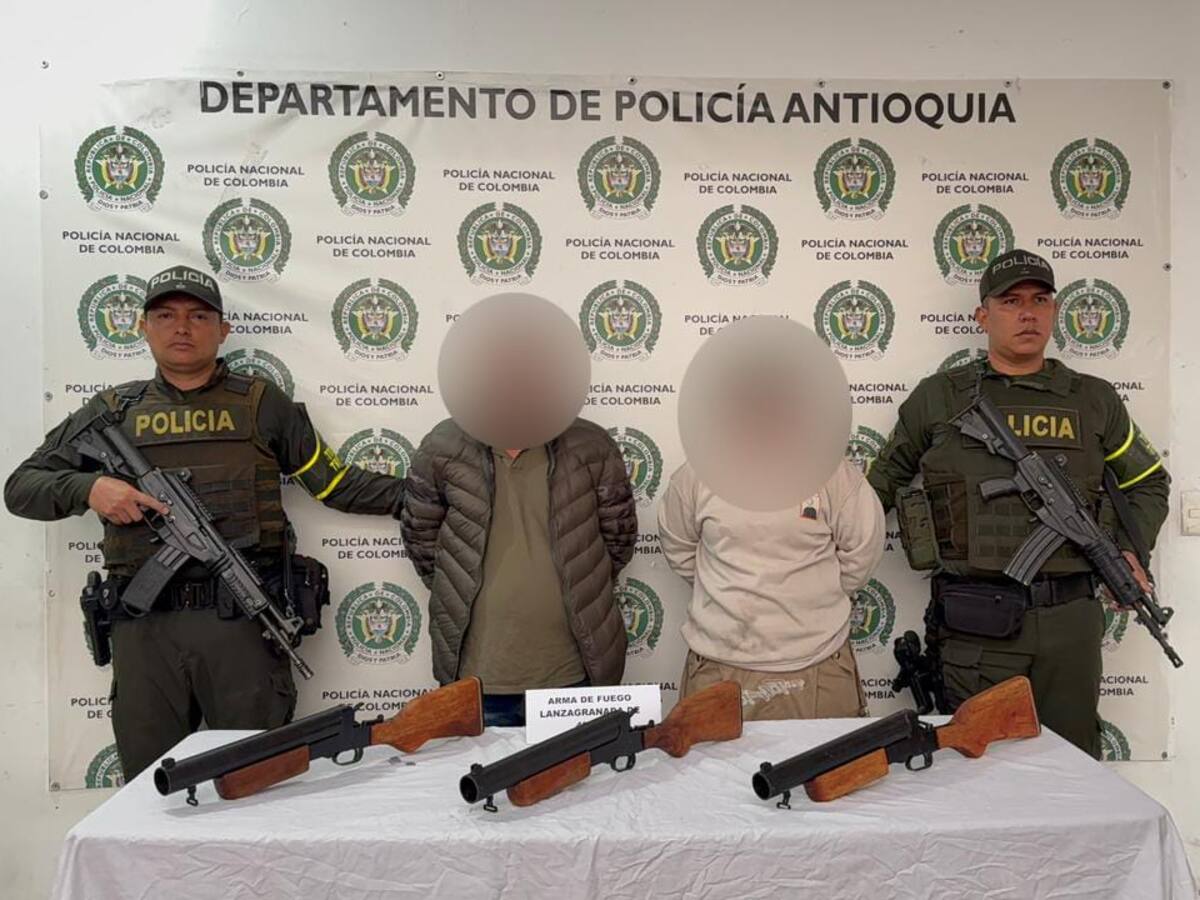 Capturan a pareja que transportaba tres lanzagranadas en operativo de tránsito en Tarazá