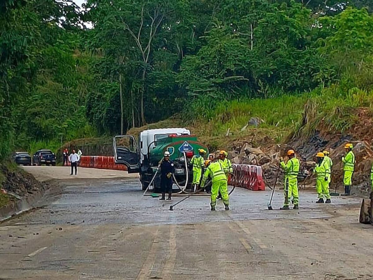 Ya hay paso en la vía antigua que conecta a Bucaramanga con Barrancabermeja