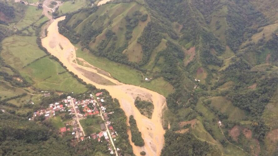 Lanzan alerta de evacuación en Puerto Venus, ante la posibilidad de una nueva avalancha. Foto: Dapard