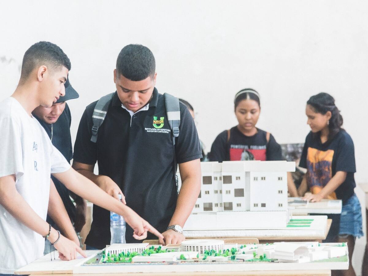 Ministerio de Educación aprueba programas de Arquitectura y Gestión Gastronómica en Umayor