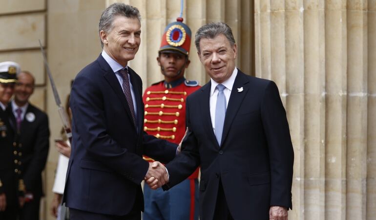 Los presidentes de Colombia, Juan Manuel Santos, y de Argentina, Mauricio Macri