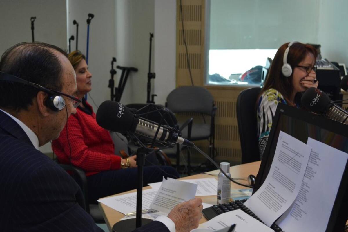 El ídolo de la radio se despide de La Luciérnaga pero continúa con sus comentarios deportivos en El Pulso del Fútbol. #GraciasPelaez