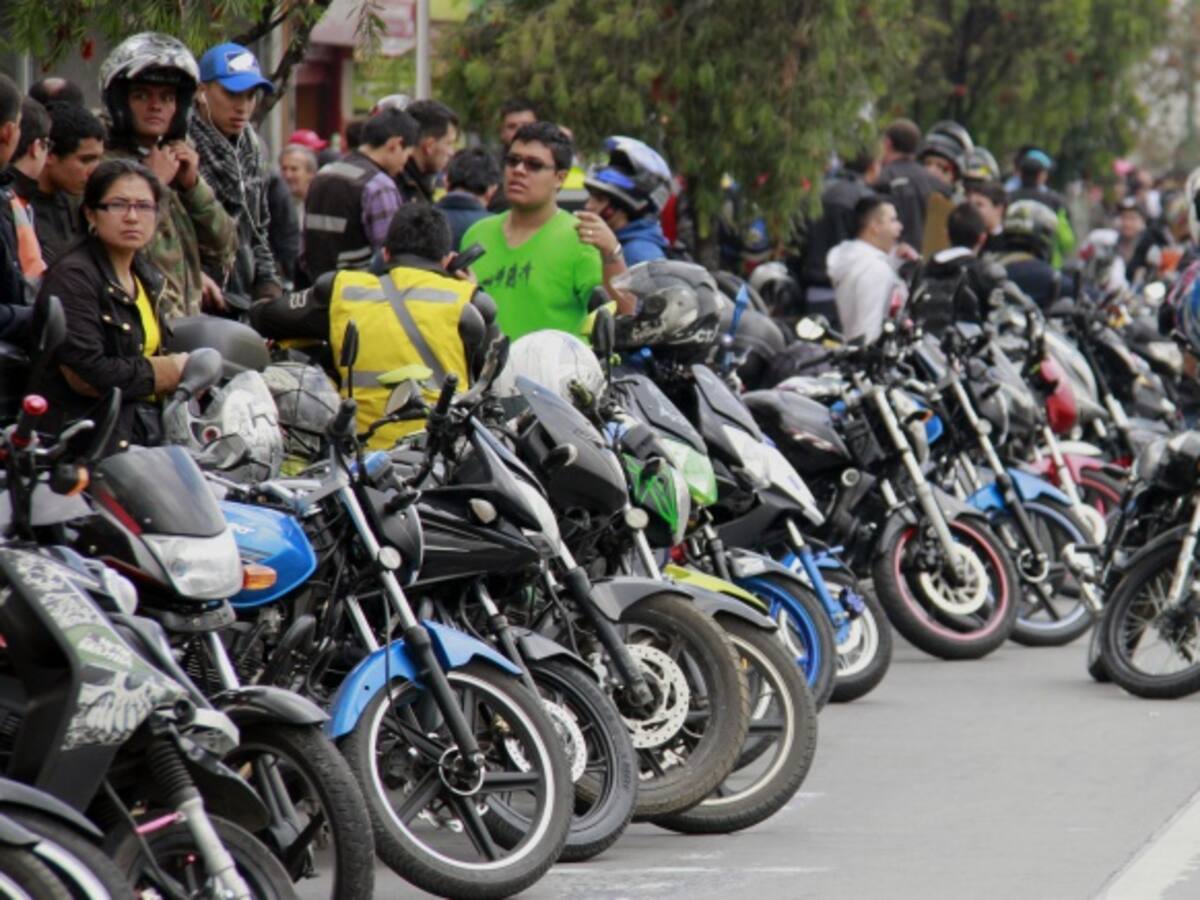 Identifican motociclistas que invadieron ciclovía y carril de Transmilenio
