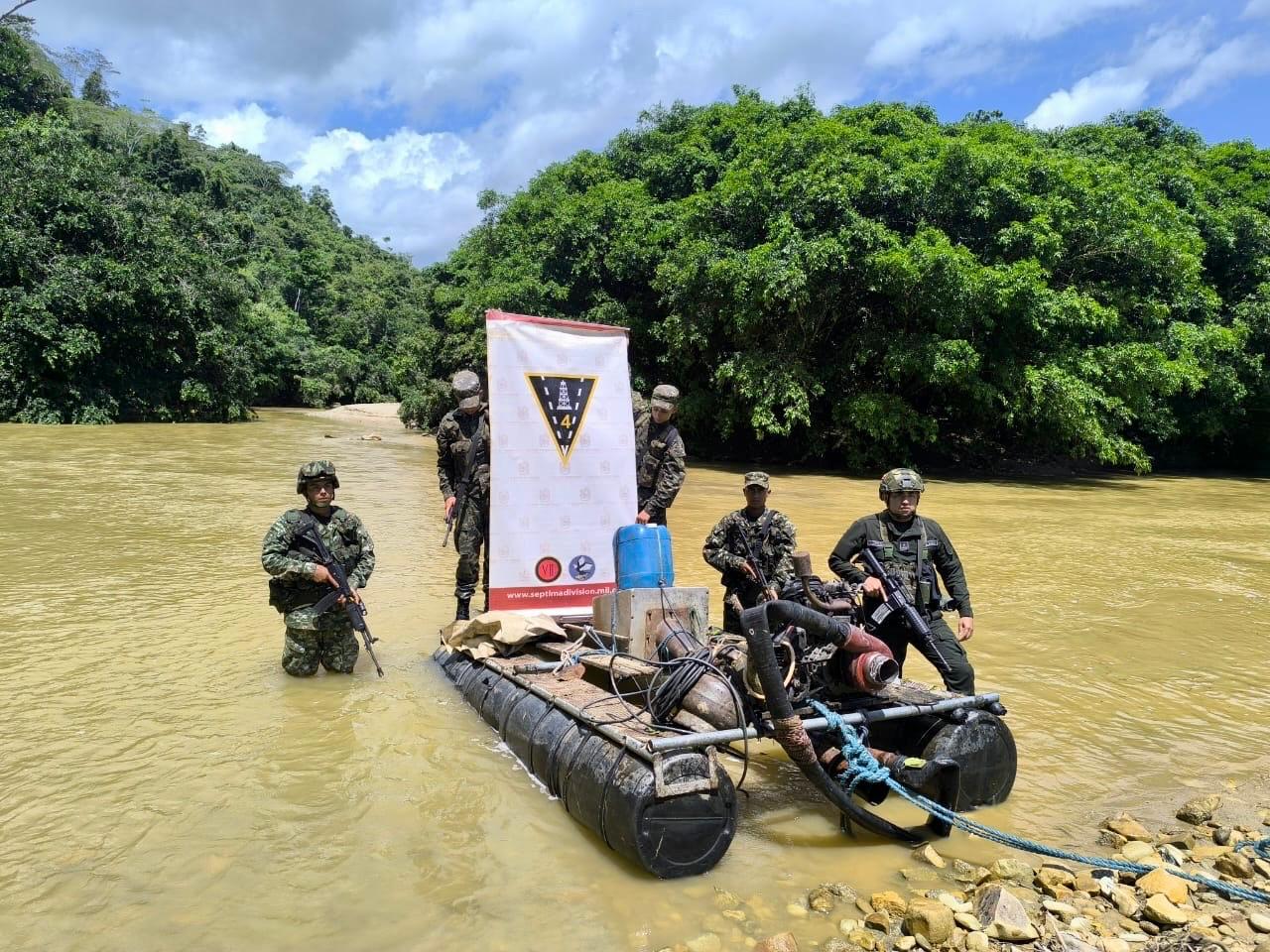 Operativo contra la minería ilegal en el municipio San Rafael. Foto: la Cuarta Brigada