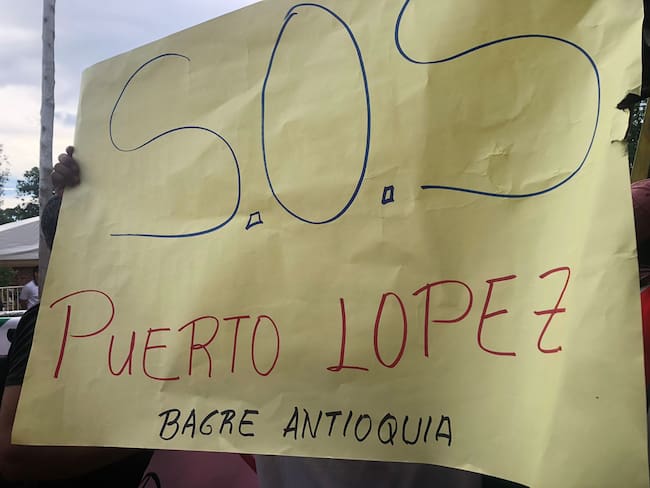 Comunidad de Puerto López en El Bagre marcho pidiendo garantías de seguridad. Foto: Jóvenes Constructores de Paz