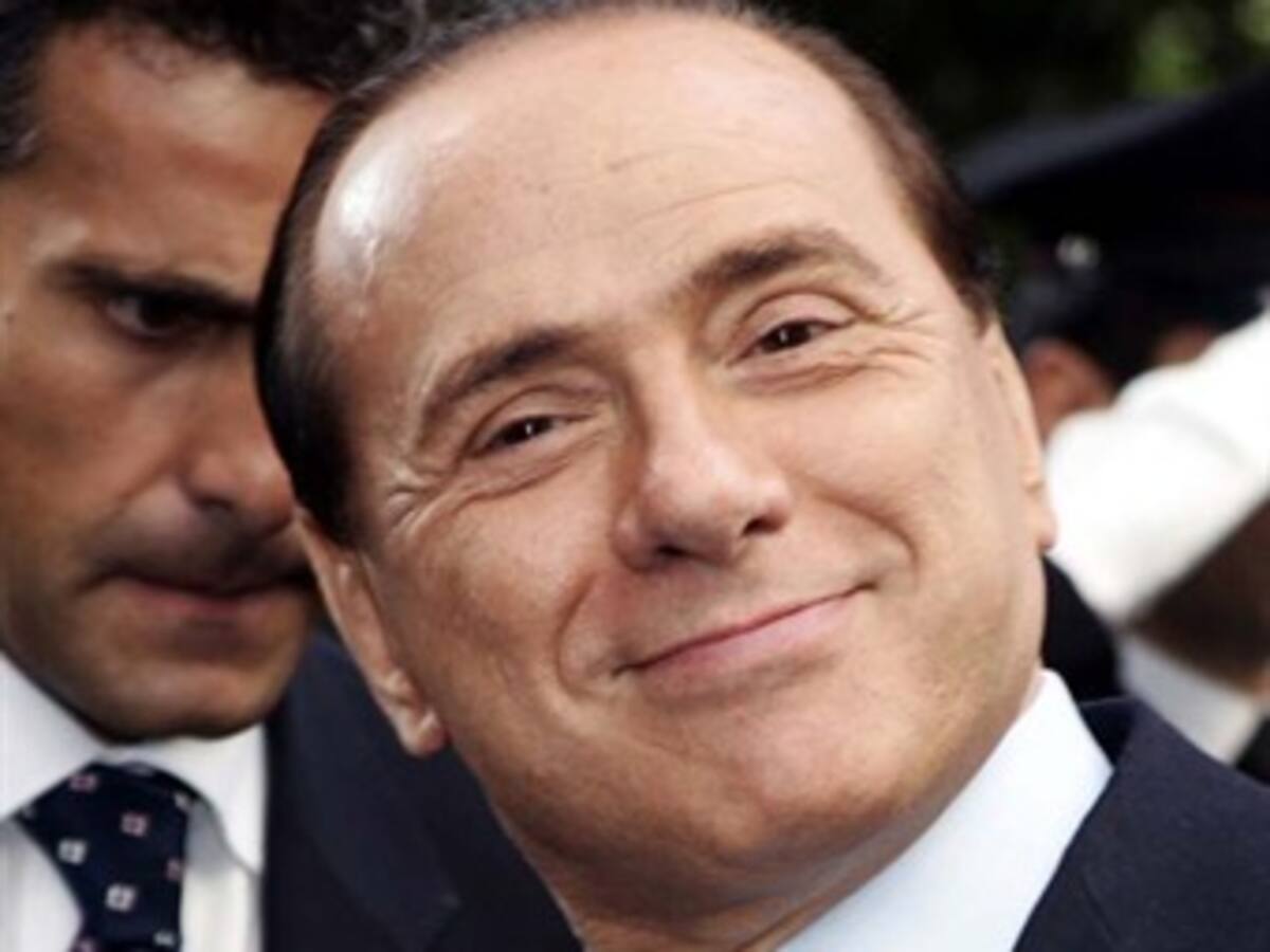 “El presidente Uribe es un héroe de su país”: Silvio Berlusconi