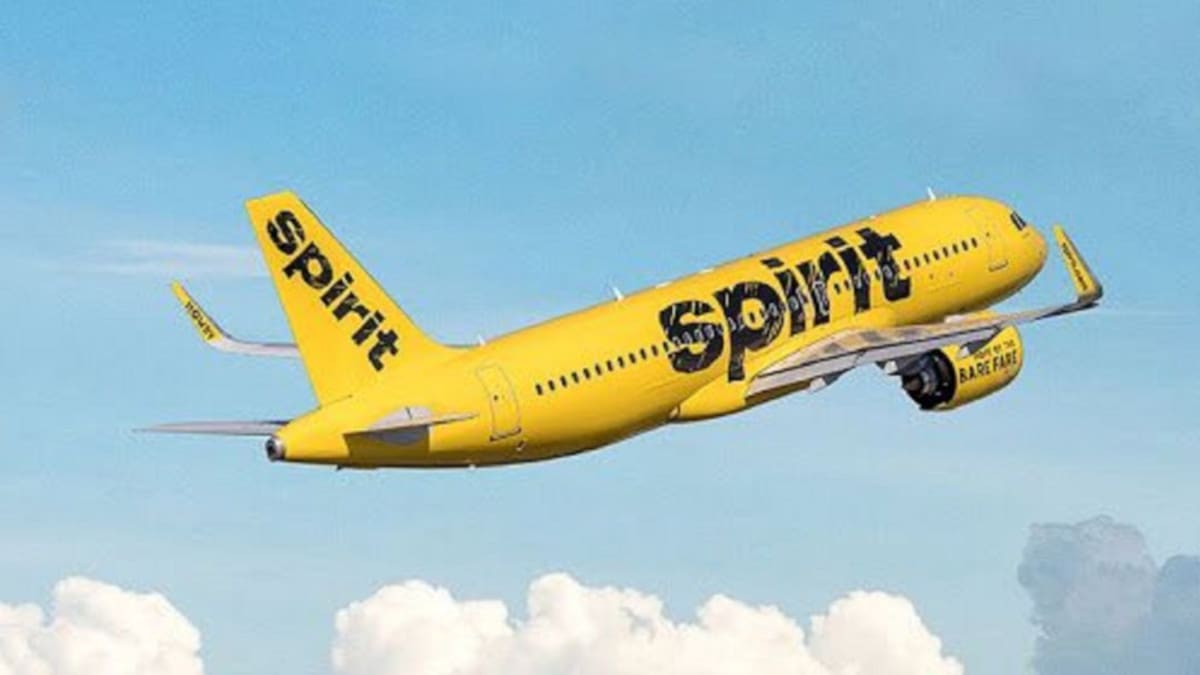 Spirit Airlines canceló todos sus vuelos y cerró sus operaciones de forma inmediata