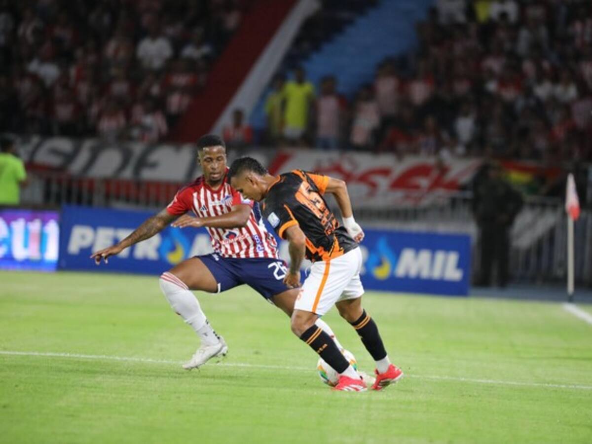 Verdugo del Junior explicó las falencias del planteamiento de César Farías: esto dijo Gendry Cuervo