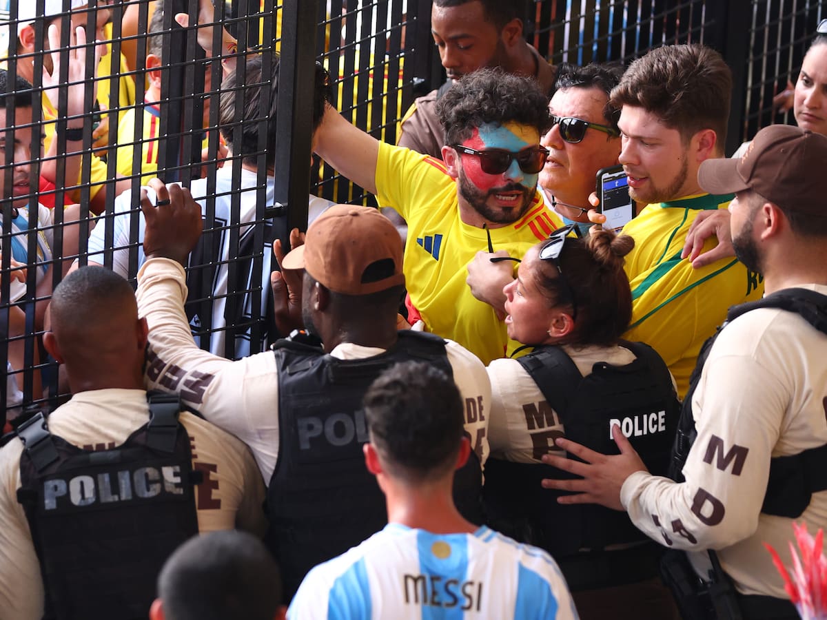 Final de la Copa América, Argentina Vs. Colombia, se retrasa por desórdenes de los hinchas