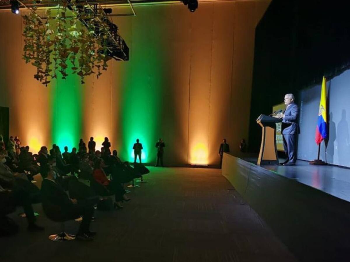 Duque pide ‘no tirar la toalla’ con la reforma al Código Electoral