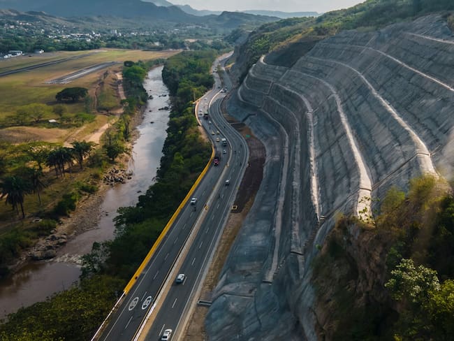 Vía Bogotá - Girardot: Se habilitarán 50 km de carretera para este puente festivo