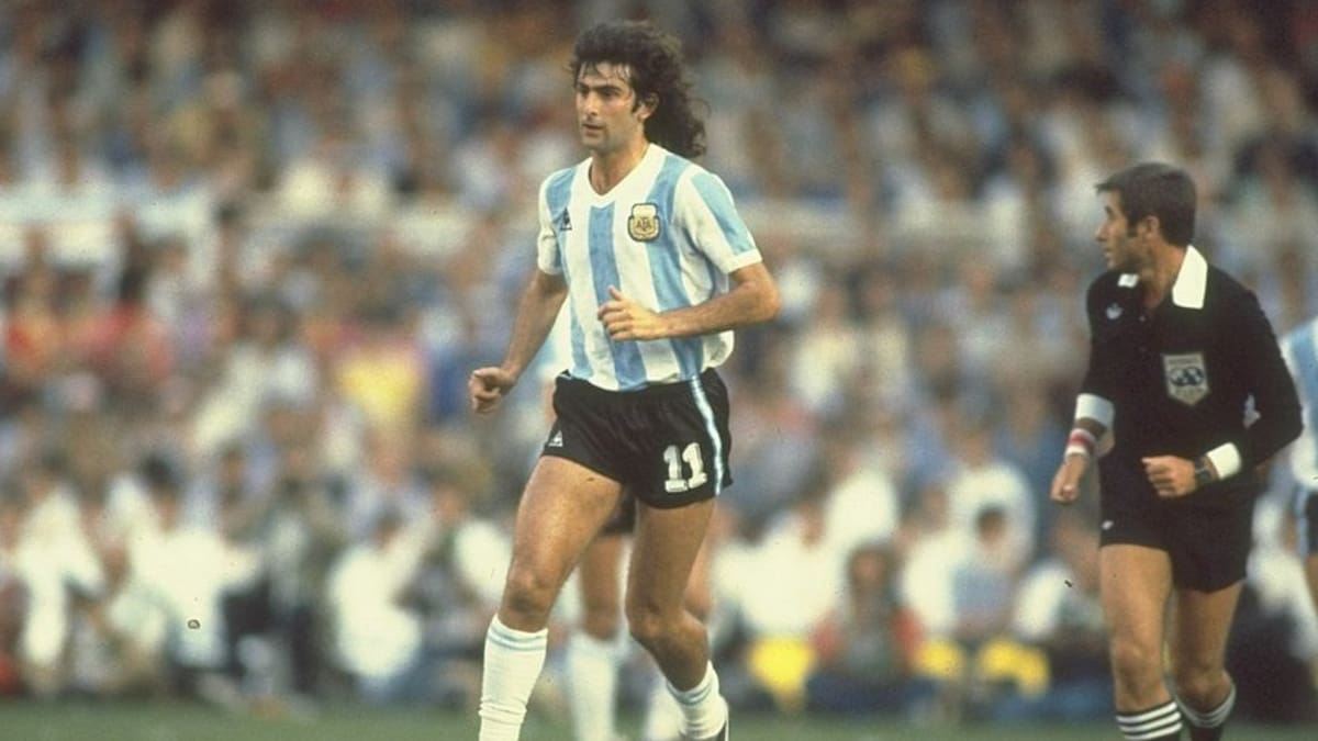 Mario Kempes sobre el horario del duelo Colombia vs Argentina: “Para mi es una locura”