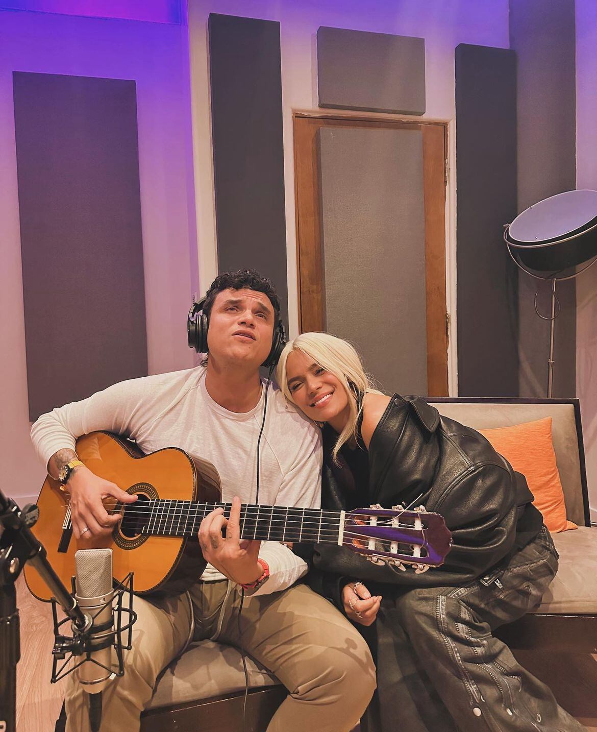 Karol G y Silvestre Dangond lanzarán una nueva canción juntos.