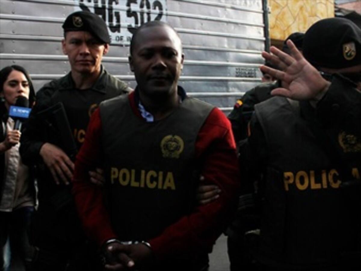 A policía informante de las Farc lo investigan hasta por minería ilegal