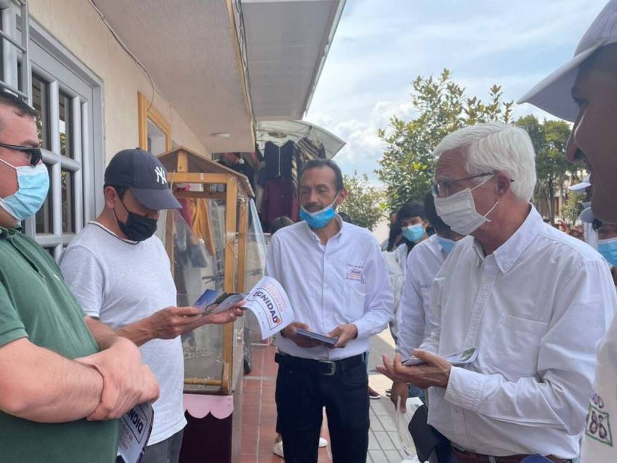 Robledo califica de “chifladura” exploración de minería en parques naturales