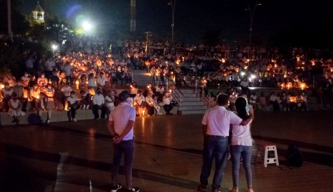 Velatón por la liberación del patrullero. 