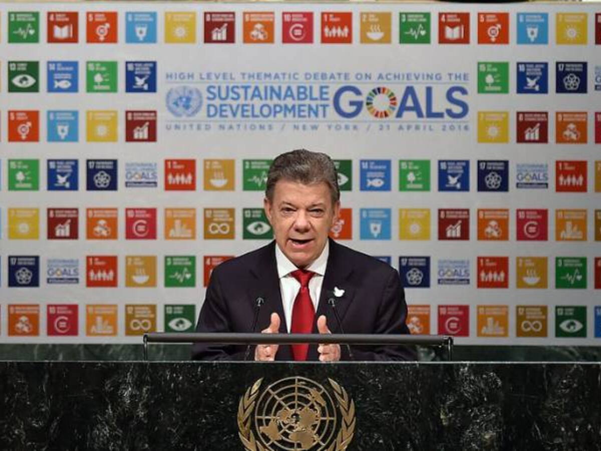 Santos pide a organizaciones sociales, cinco representantes para investigar amenazas y asesinatos