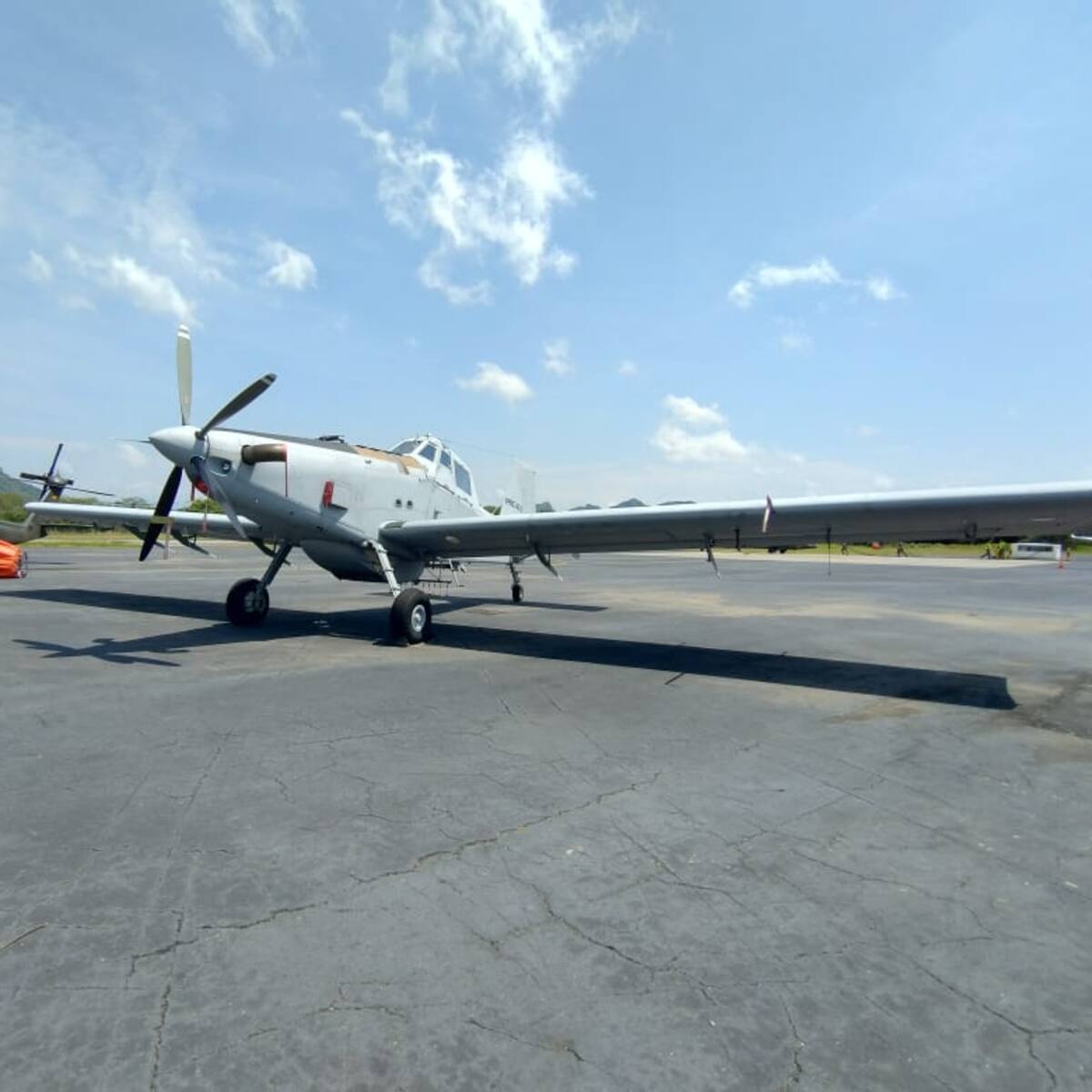Aviones de aspersión con glifosato ahora serán usados en extinción de incendios