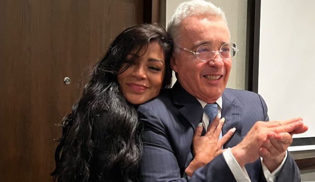 Uribe dedicó versos a Marbelle y ella le cantó unas canciones en cumpleaños