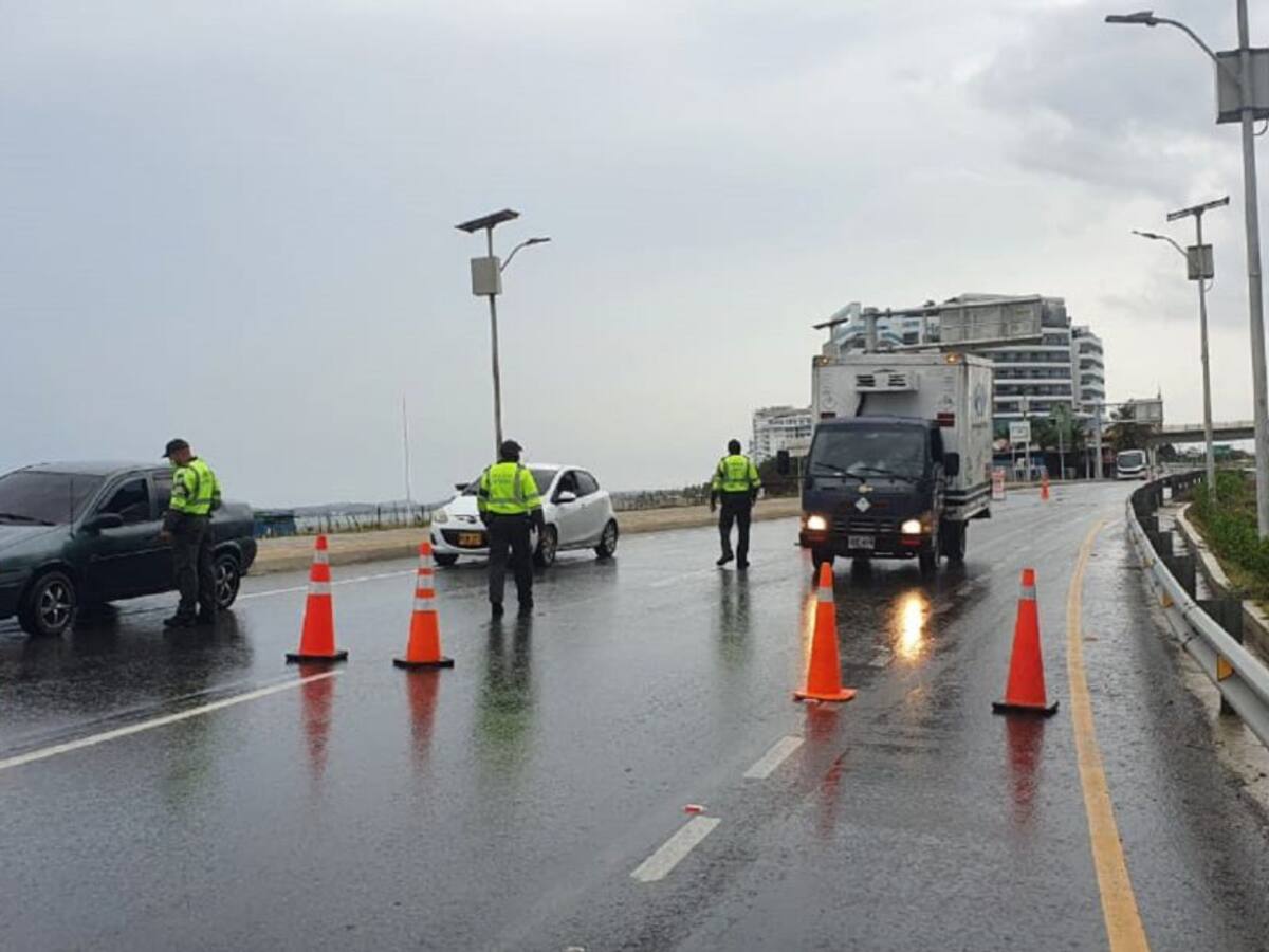 Inmovilizan más de 390 vehículos durante el toque de queda en Cartagena