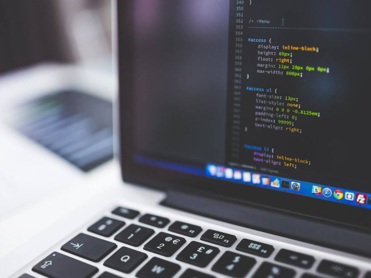 Incautan 40 computadores con software ilegal para apuestas en línea