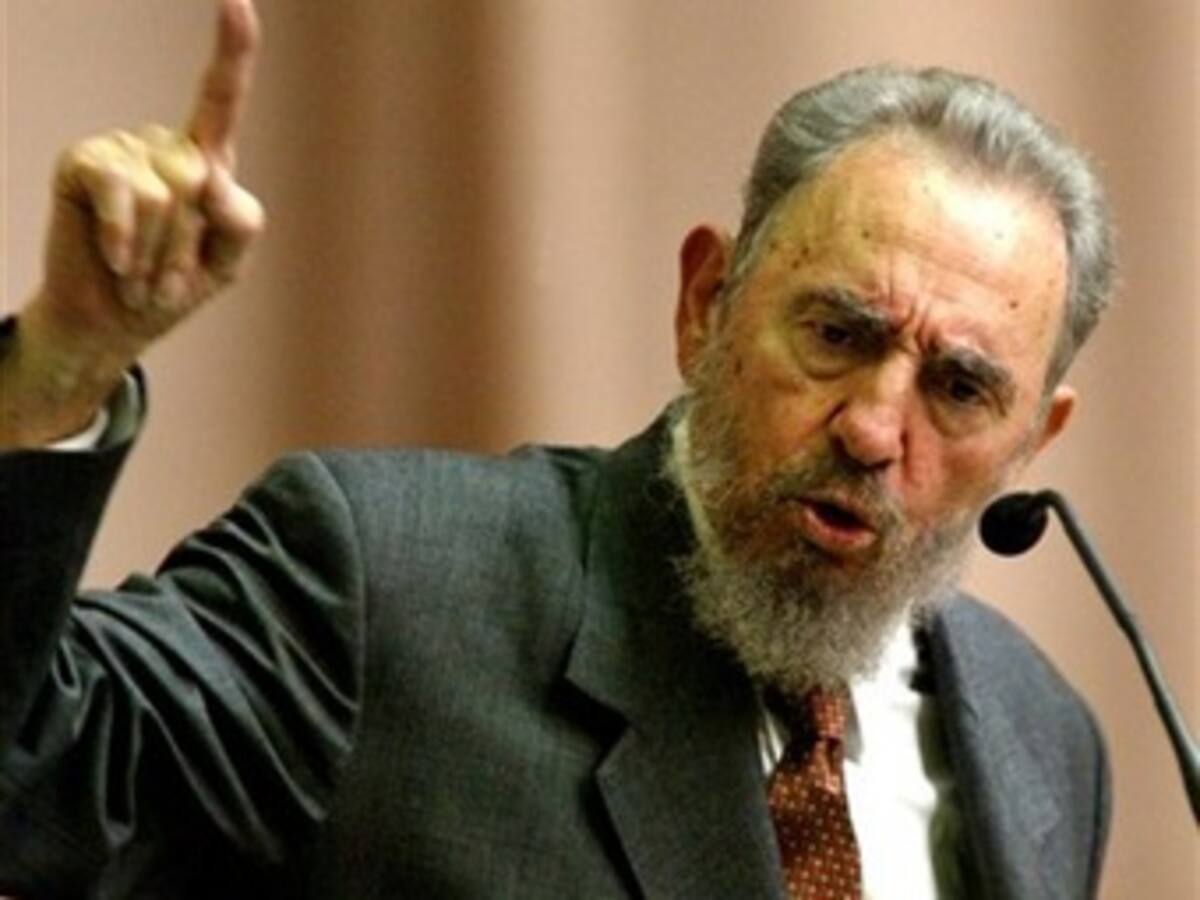 Fidel Castro reaparece tras ausencia de tres meses