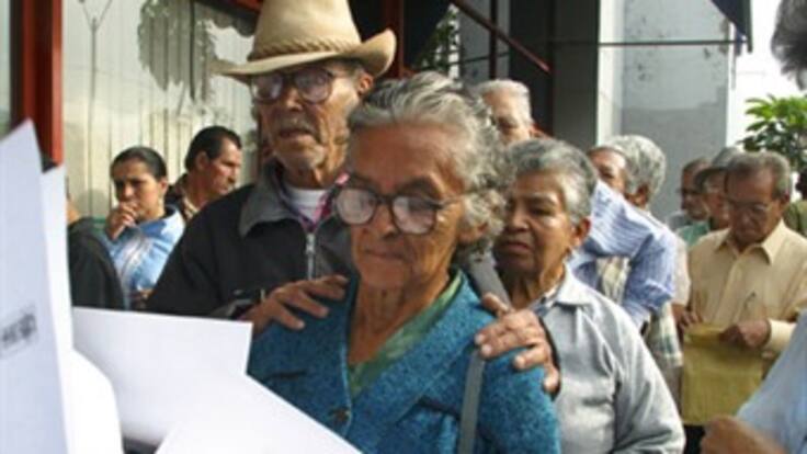 Gobierno denuncia multimillonario desangre por 'carrusel de pensiones'