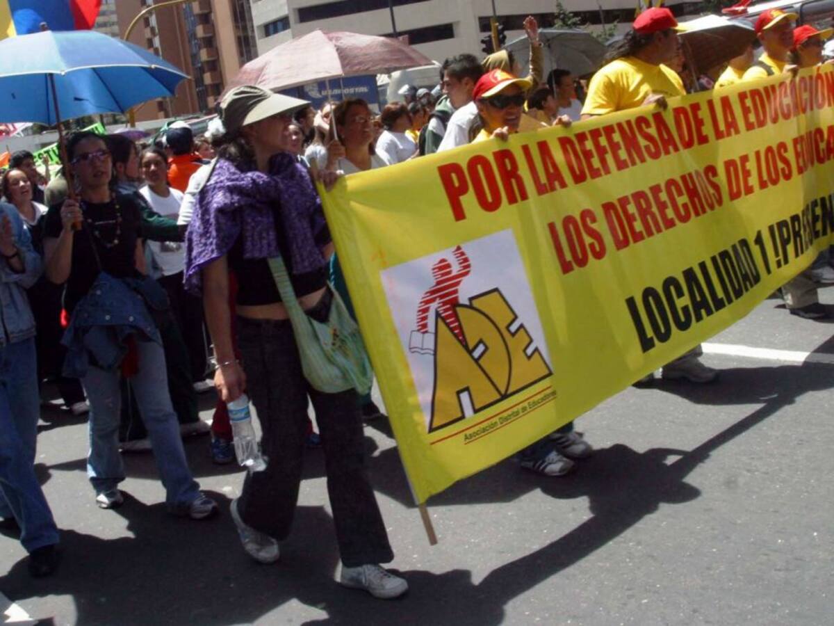 Jornada de protesta en Cartagena con marcha de docentes y estudiantes