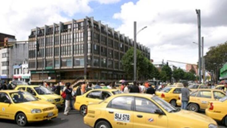 Secretario de Movilidad, partidario de prima voluntaria para los taxistas