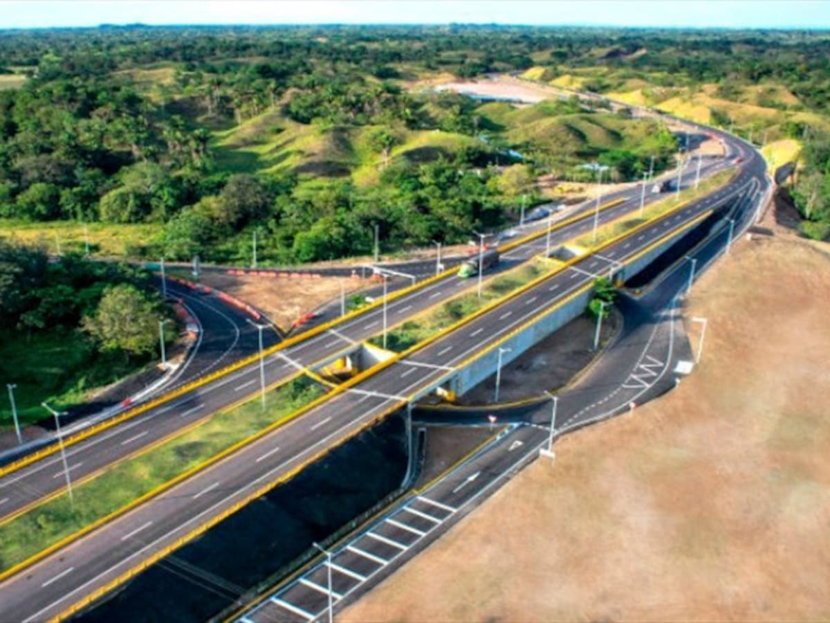 Gobierno nacional buscará estructurar doble calzada Medellín Bogotá
