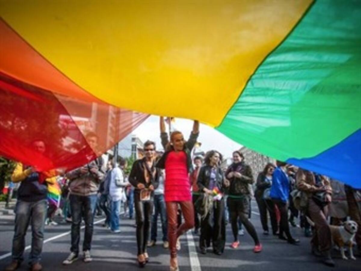 Rusia estudiará prohibir que los homosexuales puedan donar sangre