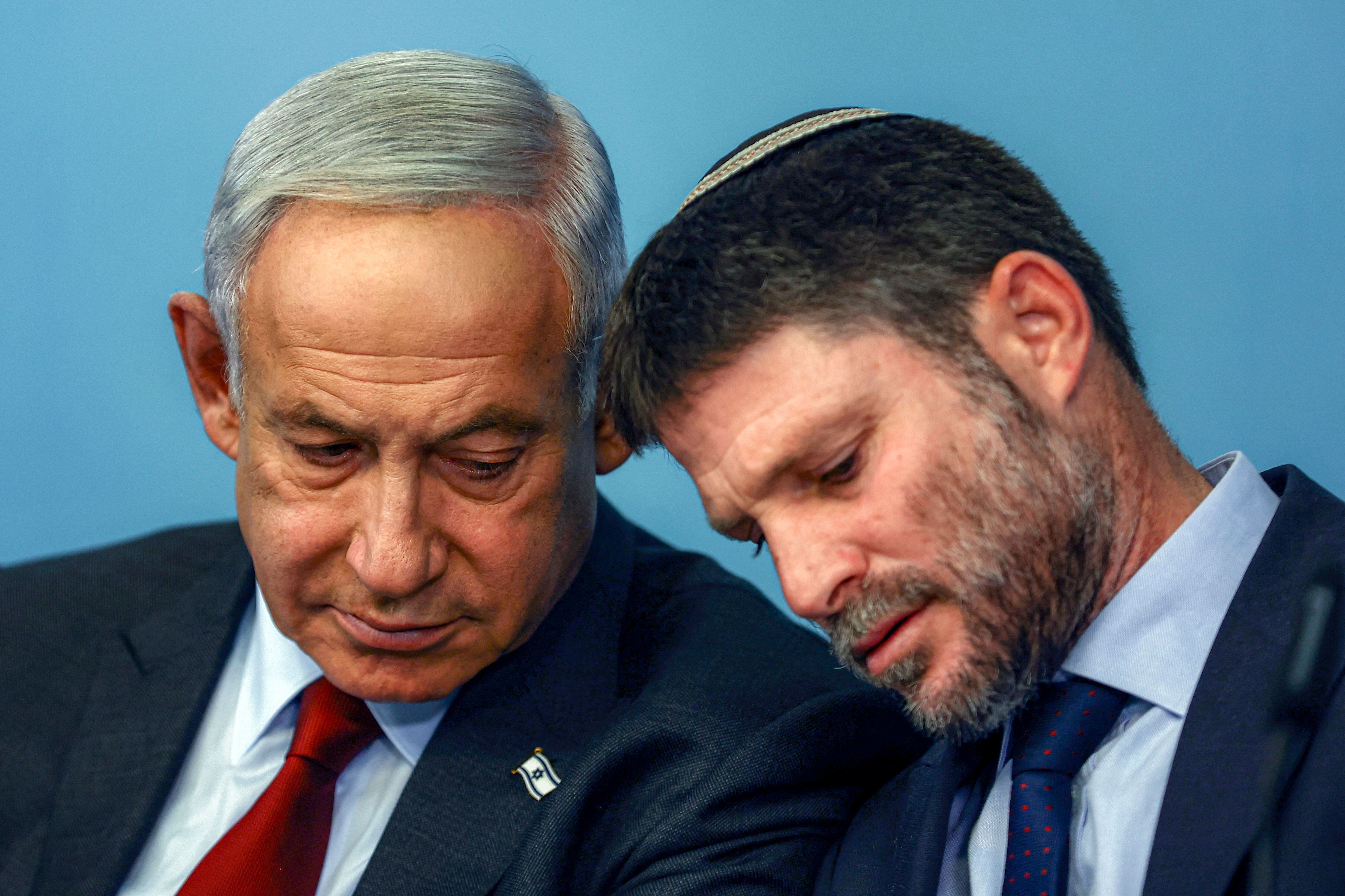 El ministro de Finanzas, Bezalel Smotrich, pidió al gobierno israelí, encabezado por Benjamín Netanyahu, ocupar la Franja de Gaza y advirtió con dejar la coalición si esto no ocurre. 
(Foto: RONEN ZVULUN/POOL/AFP via Getty Images)