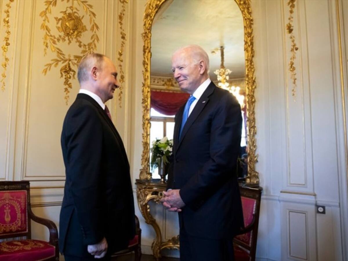 Biden le dejó claro a Putin que las diferencias se solucionan dialogando: Vershbow
