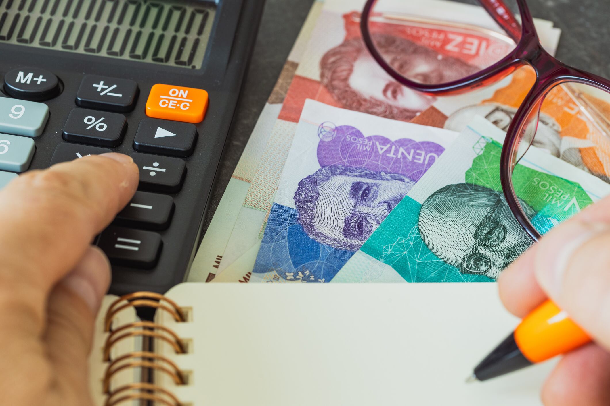 Planee bien sus finanzas personales en el final de año / Getty Images