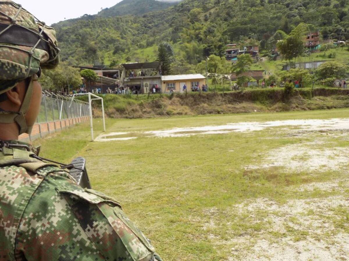 Soldado que habría extorsionado a campesinos sería retirado del Ejército