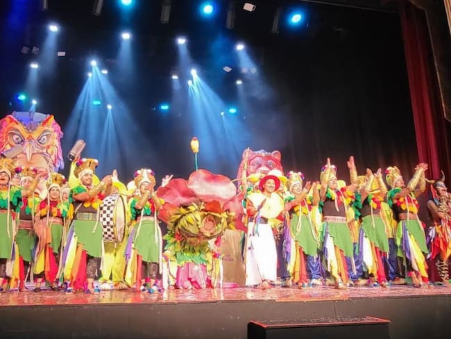 El Teatro Nacional Sucre, principal escenario teatral de Quito, acogió la Muestra Cultural del Carnaval de Pasto