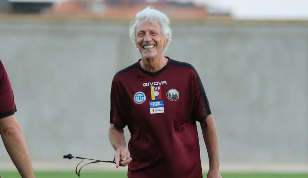 José Néstor Pékerman