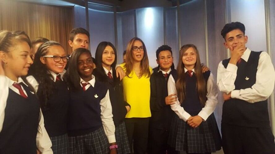 2900 estudiantes de 34 colegios, serán los premiados para que asistan a los campos nacionales. Foto: @Mineducacion - Twitter