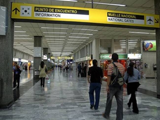 Superpuertos y Transporte adelanta controles en terminales y aeropuertos