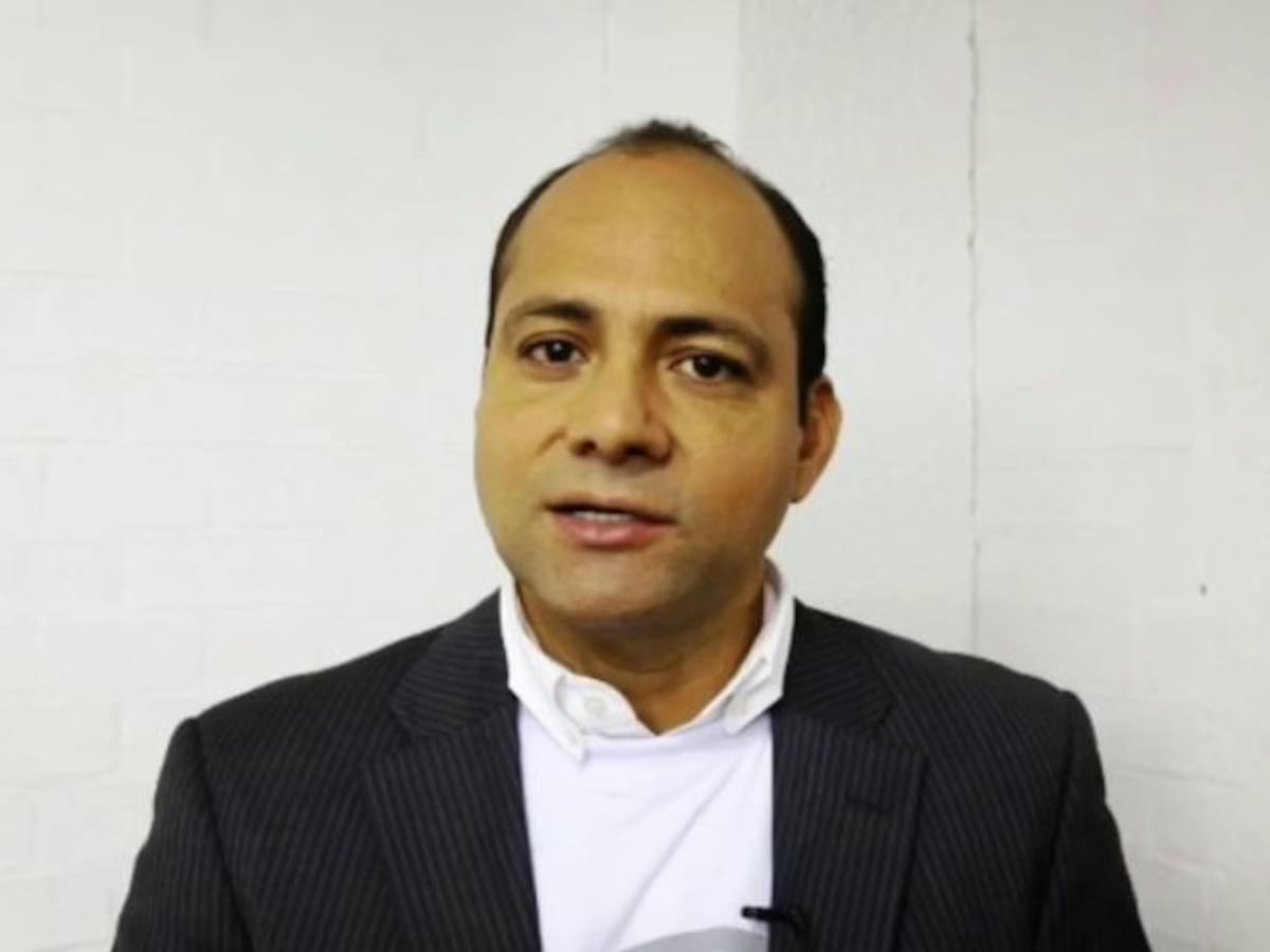 Congresista quiere reunirse nuevamente con autor de muerte de su padre
