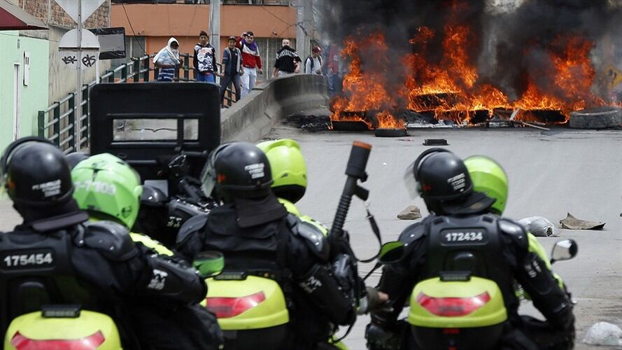 Desmanes durante manifestación. Foto: Agencia EFE