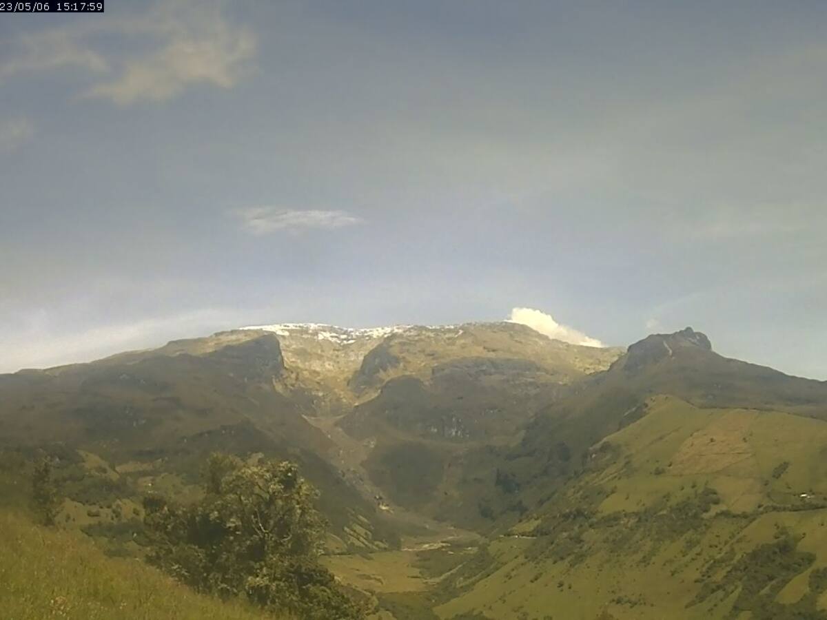 Sismos continúan registrándose en el cráter Arenas del Volcán Nevado del Ruiz