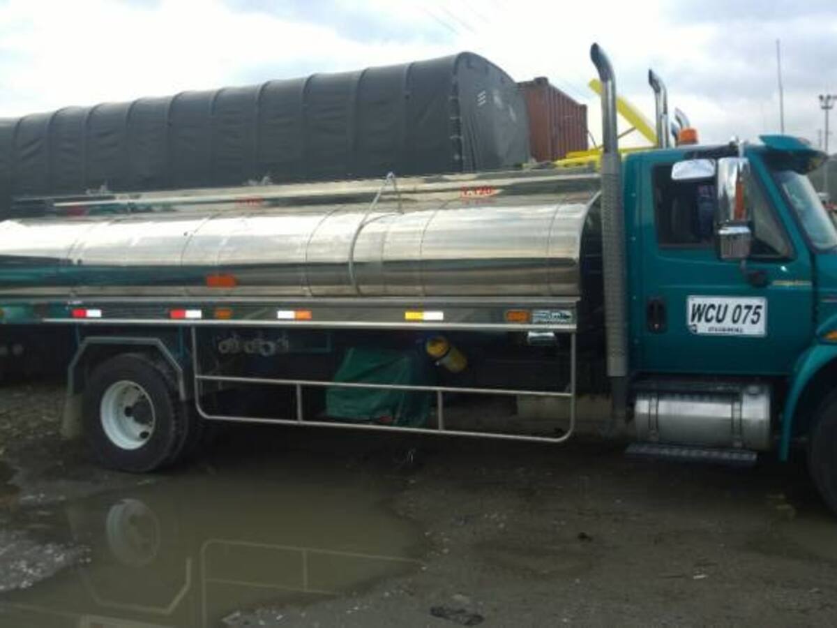 Bomberos San José, Caldas, apoyan a comunidades por falta de agua tras altas temperaturas