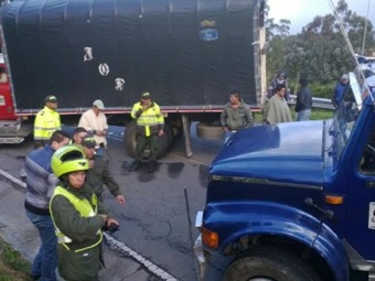 Vea en imágenes cómo fue el bloqueo de la vía La Calera por el paro agrario