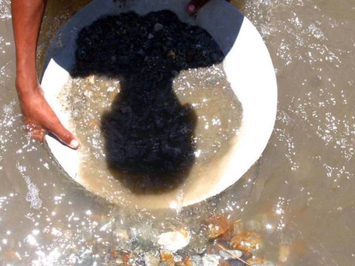 Monedas conmemorativas a primera guerra mundial son hechas con oro huilense